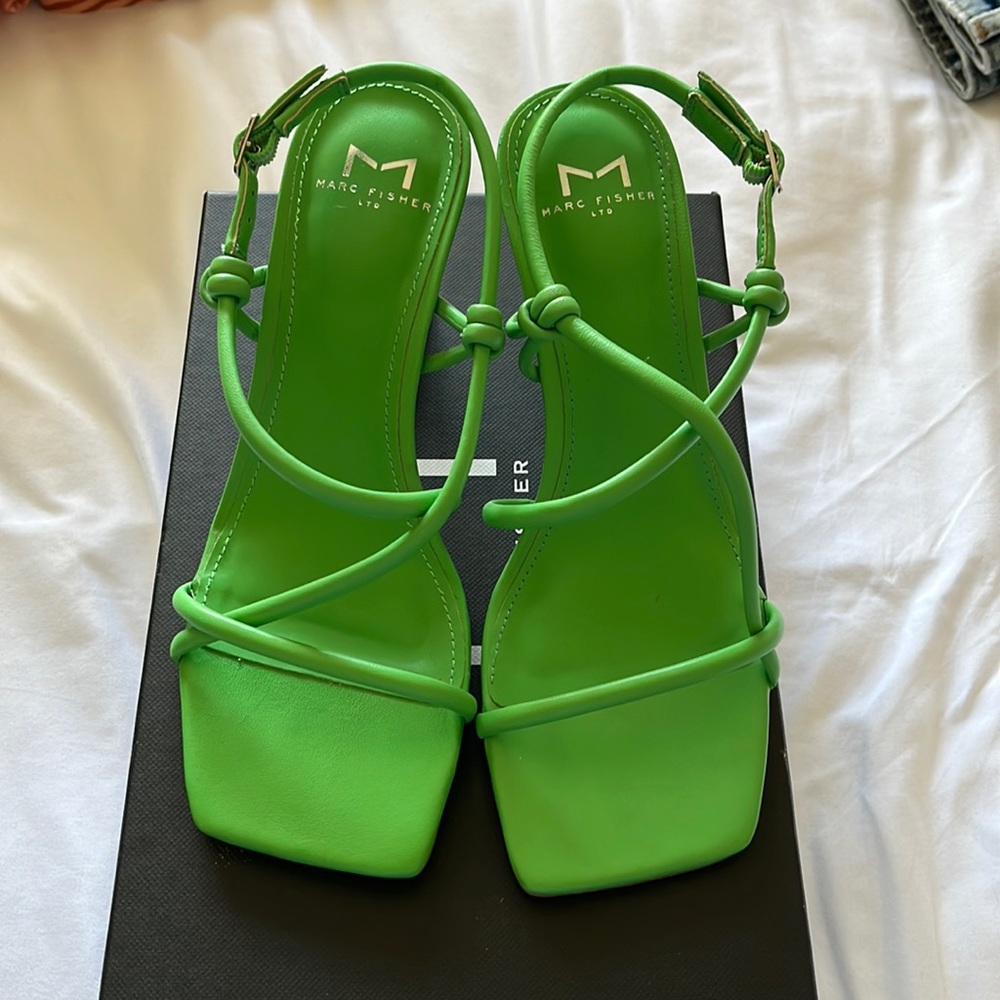 Marc Fisher Dayne Heels